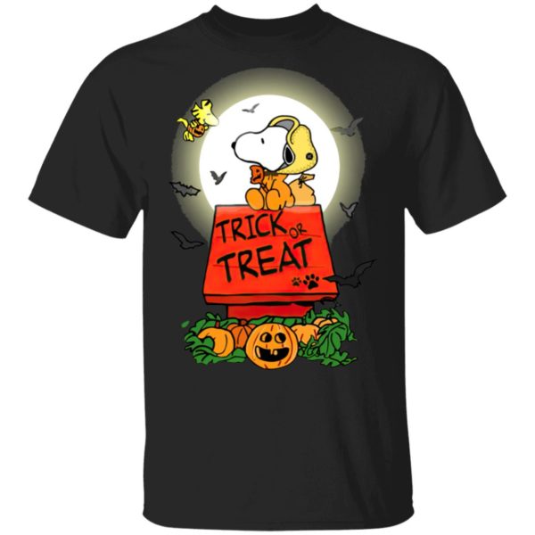 Halloween Trick Or Treat Pumbkin Woodstock And Snoopy T-Shirt