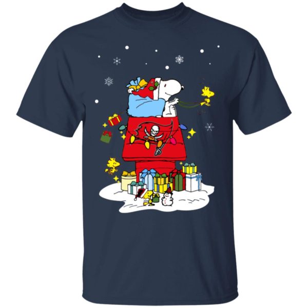 Tampa Bay Buccaneers Santa Snoopy Wish You A Merry Christmas Shirt