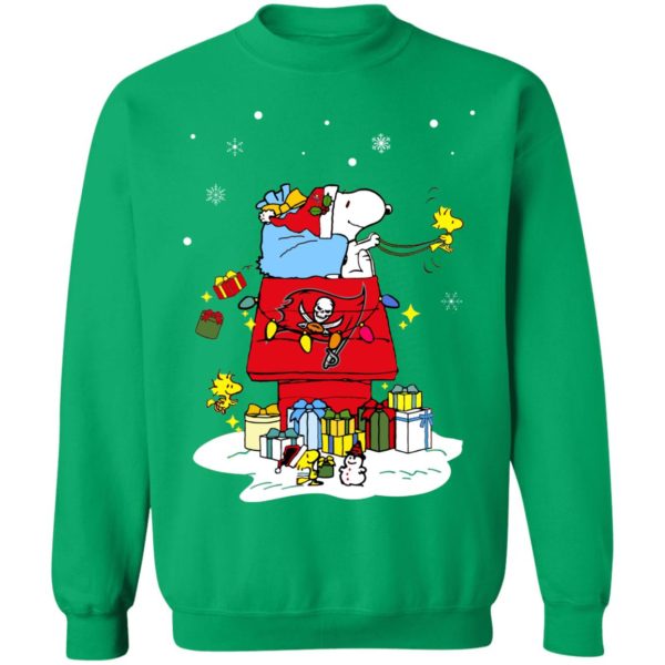 Tampa Bay Buccaneers Santa Snoopy Wish You A Merry Christmas Shirt