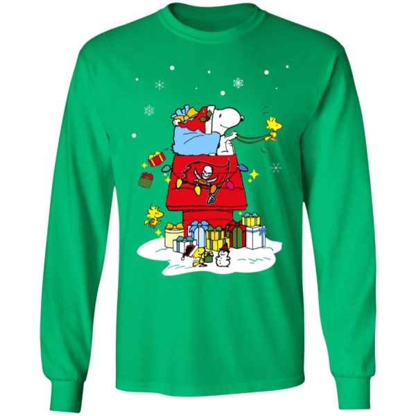 Tampa Bay Buccaneers Santa Snoopy Wish You A Merry Christmas Shirt