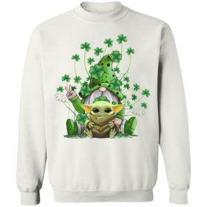 Green Gnome Hugging Baby Yoda St Patty's Day Shirt