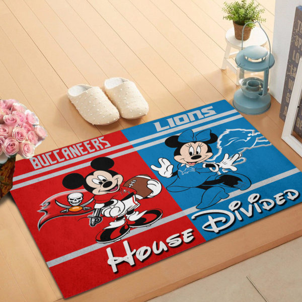 Tampa Bay Buccaneers vs Detroit Lions Mickey And Minnie Teams NFL House Divided Doormat