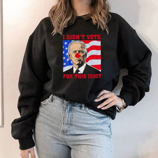 Hoodie Biden Sucks I didnt Vote For This Idiot American flag Shirt