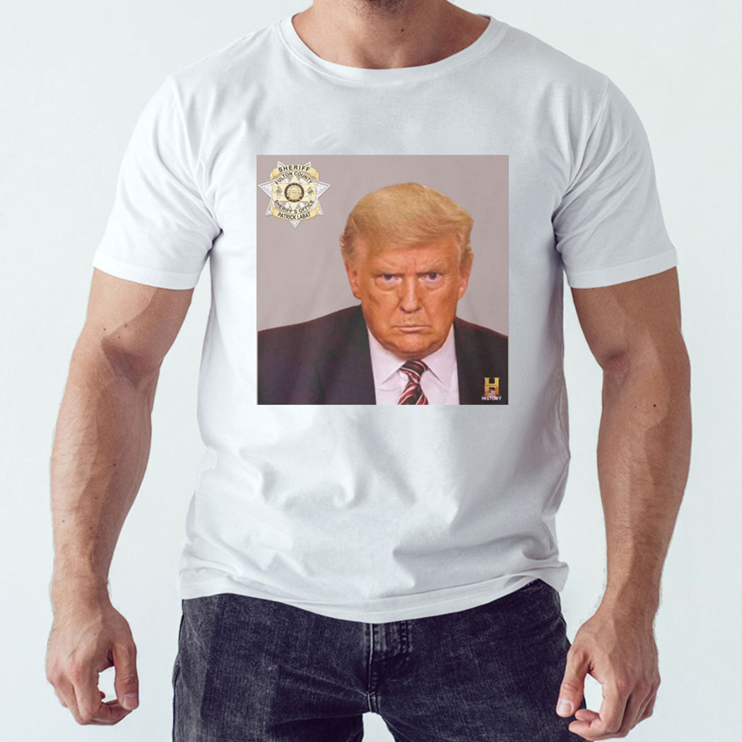 President Trump's Official Mugshot Never Surrender T-shirt