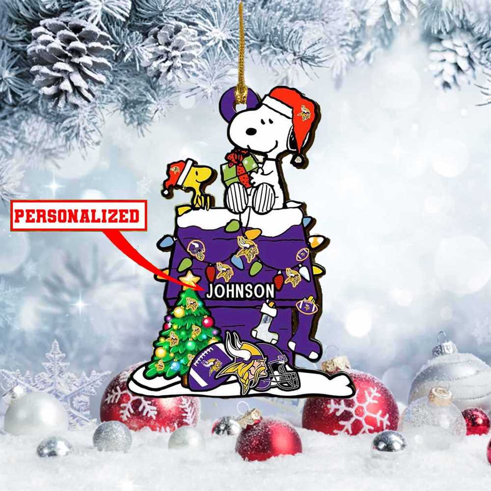 Snoopy New England Patriots Nfl Personalized Christmas Ornament