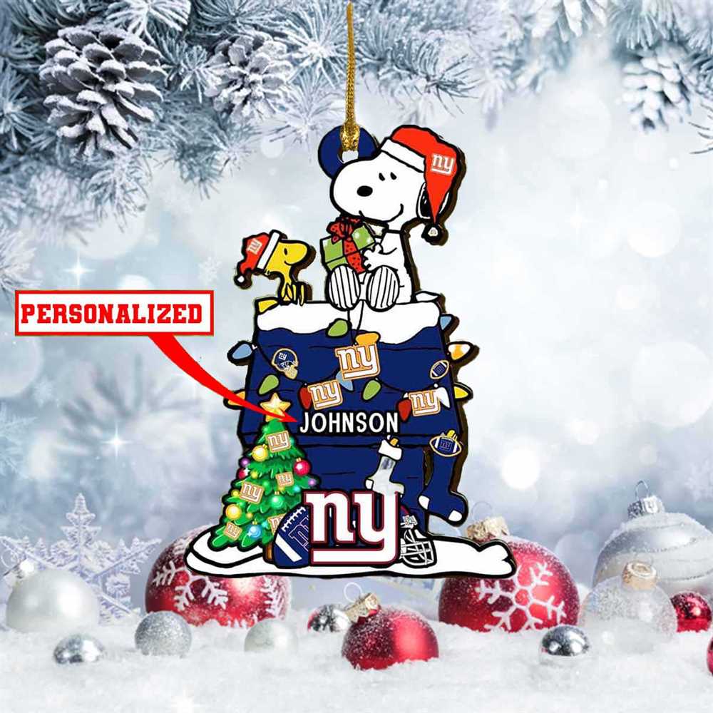 Snoopy New York Giants Nfl Personalized Christmas Ornament