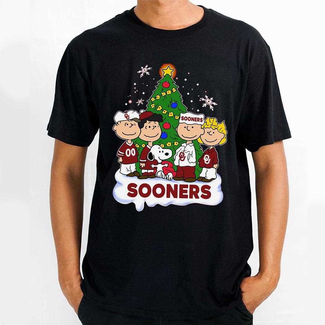 Peanuts Snoopy And Friends Packers Christmas Tree Sweatshirt