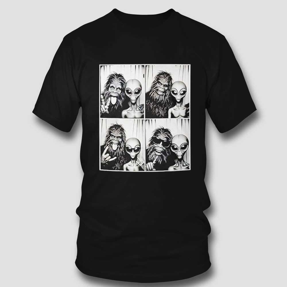 Photobooth Photo Sasquatch Ufo Bigfoot And Alien Shirt Photobooth Photo Sasquatch Ufo Bigfoot And Alien Shirt