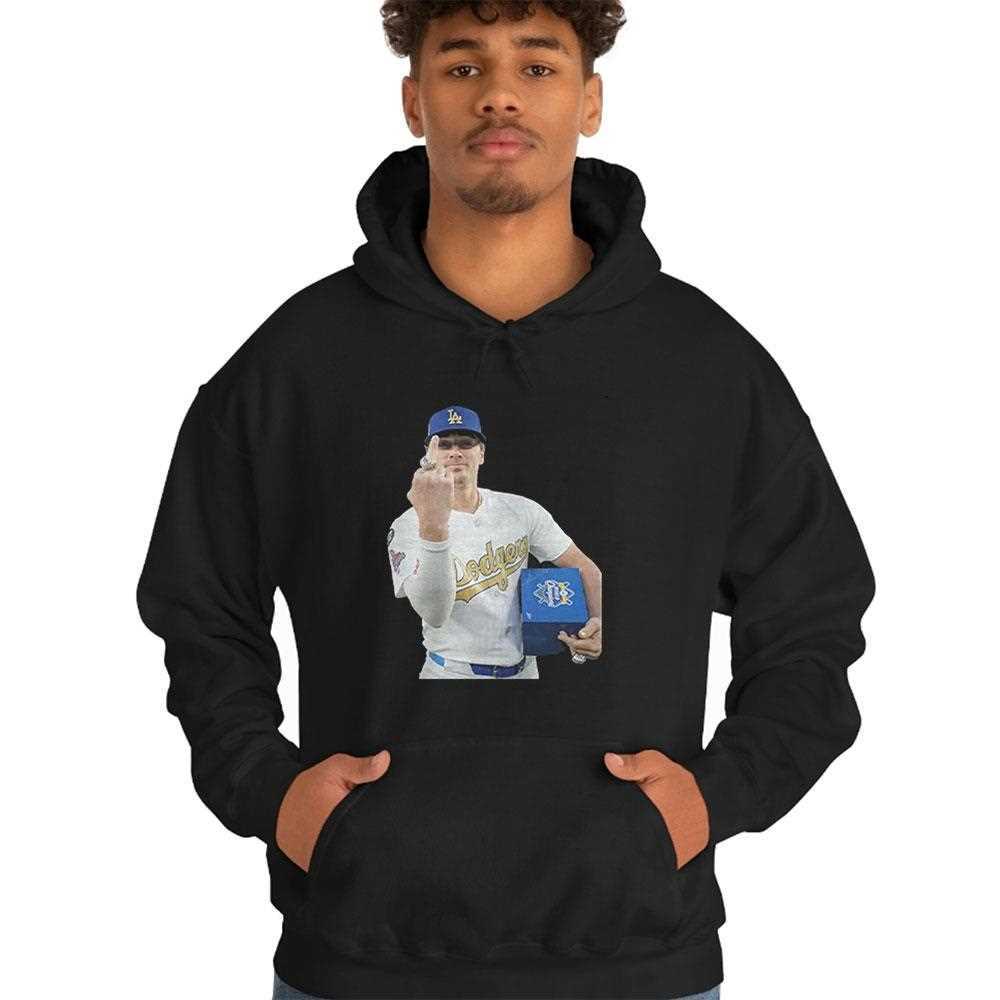 Los Angeles Dodgers Kike Hernandez Ring Middle Finger Shirt Los Angeles Dodgers Kike Hernandez Ring Middle Finger Shirt
