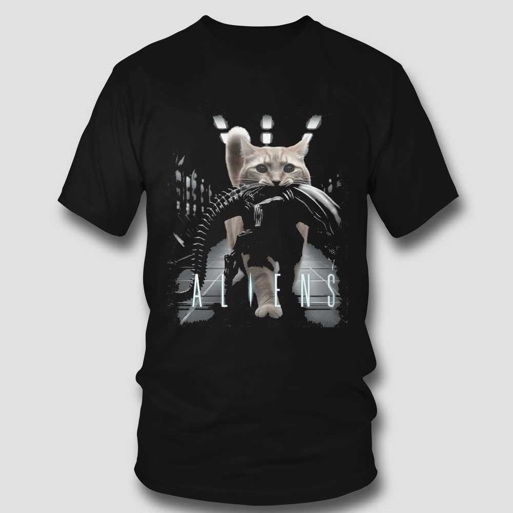 Cat Carrying Alien Xenomorph Aliens T-shirt Cat Carrying Alien Xenomorph Aliens T-shirt