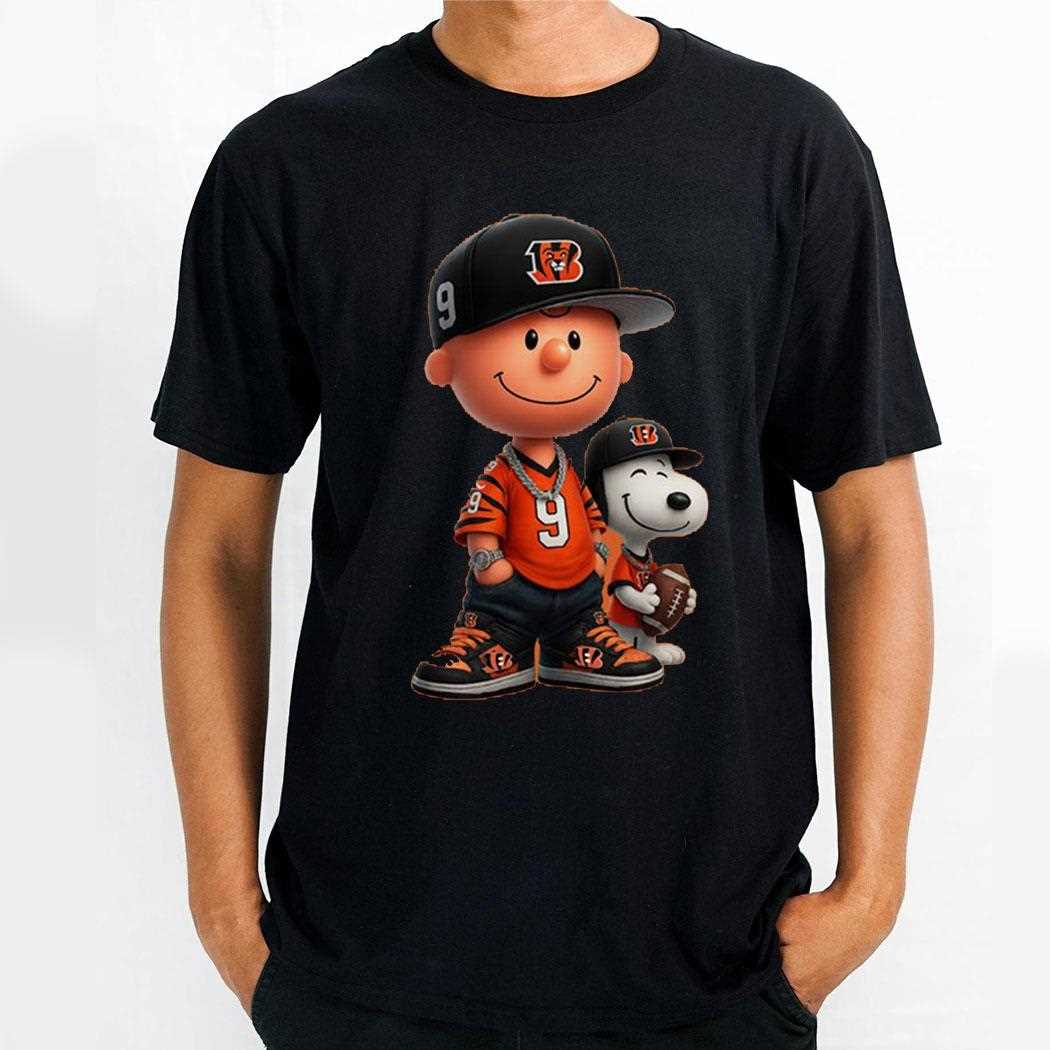 Chicago Bears Charlie Brown And Snoopy Shirt Chicago Bears Charlie Brown And Snoopy Shirt