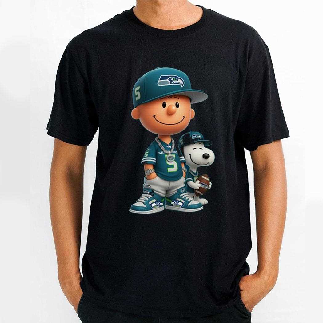 Tampa Bay Buccaneers Charlie Brown Snoopy Peanuts Crewneck Sweatshirt