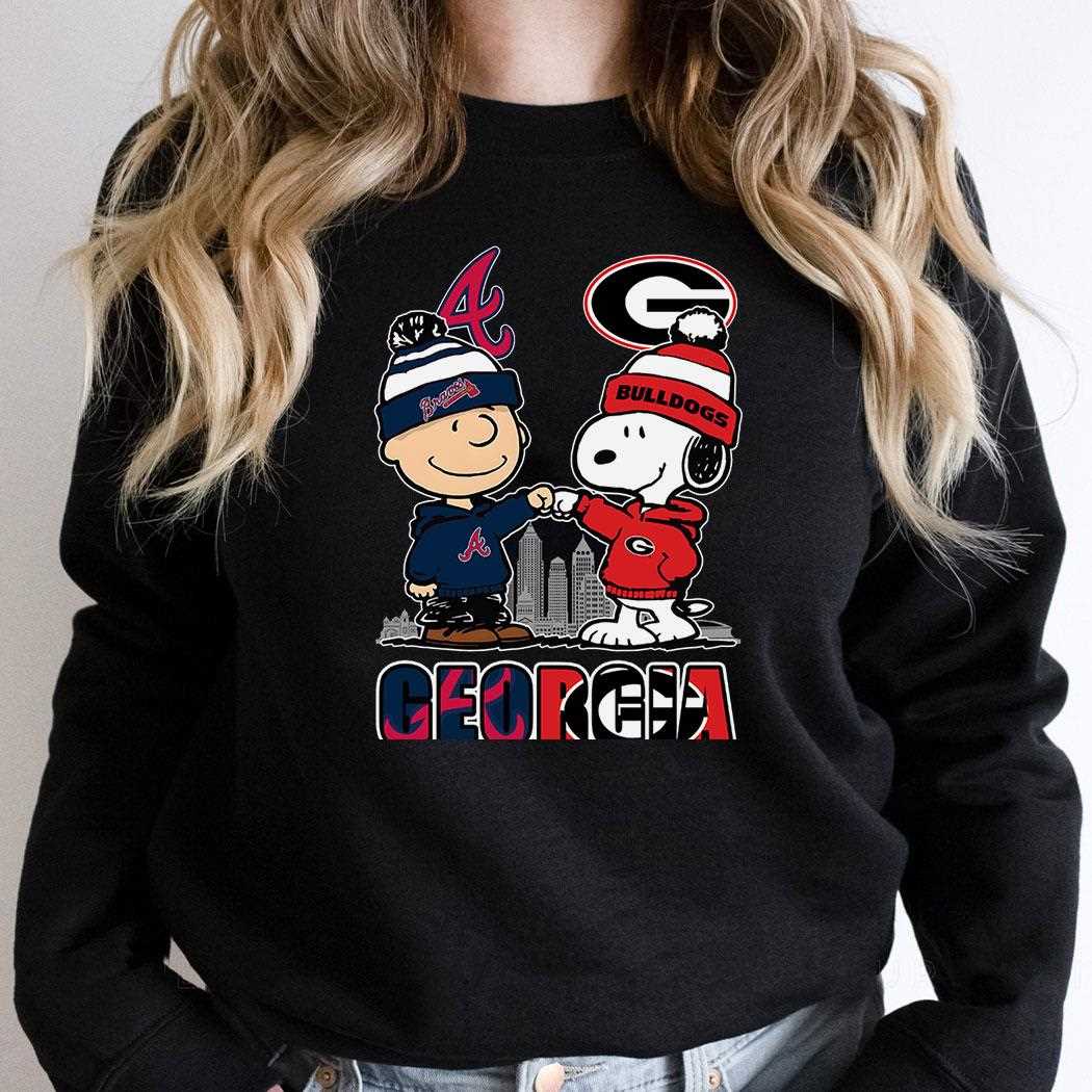 Georgia Bulldogs And Braves Peanuts Fist Bump T-shirt Georgia Bulldogs And Braves Peanuts Fist Bump T-shirt