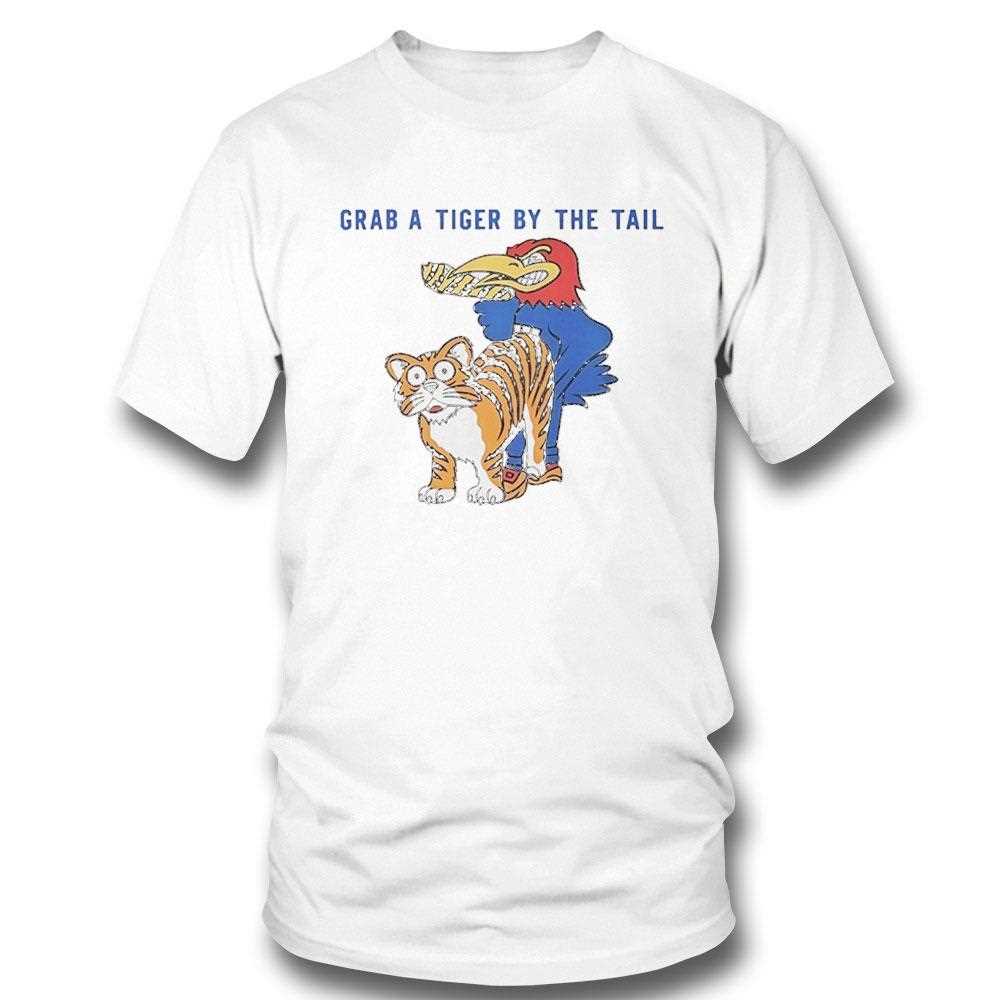 Kick Trump Out Of The White House Maga Tee Kick Trump Out Of The White House Maga Tee