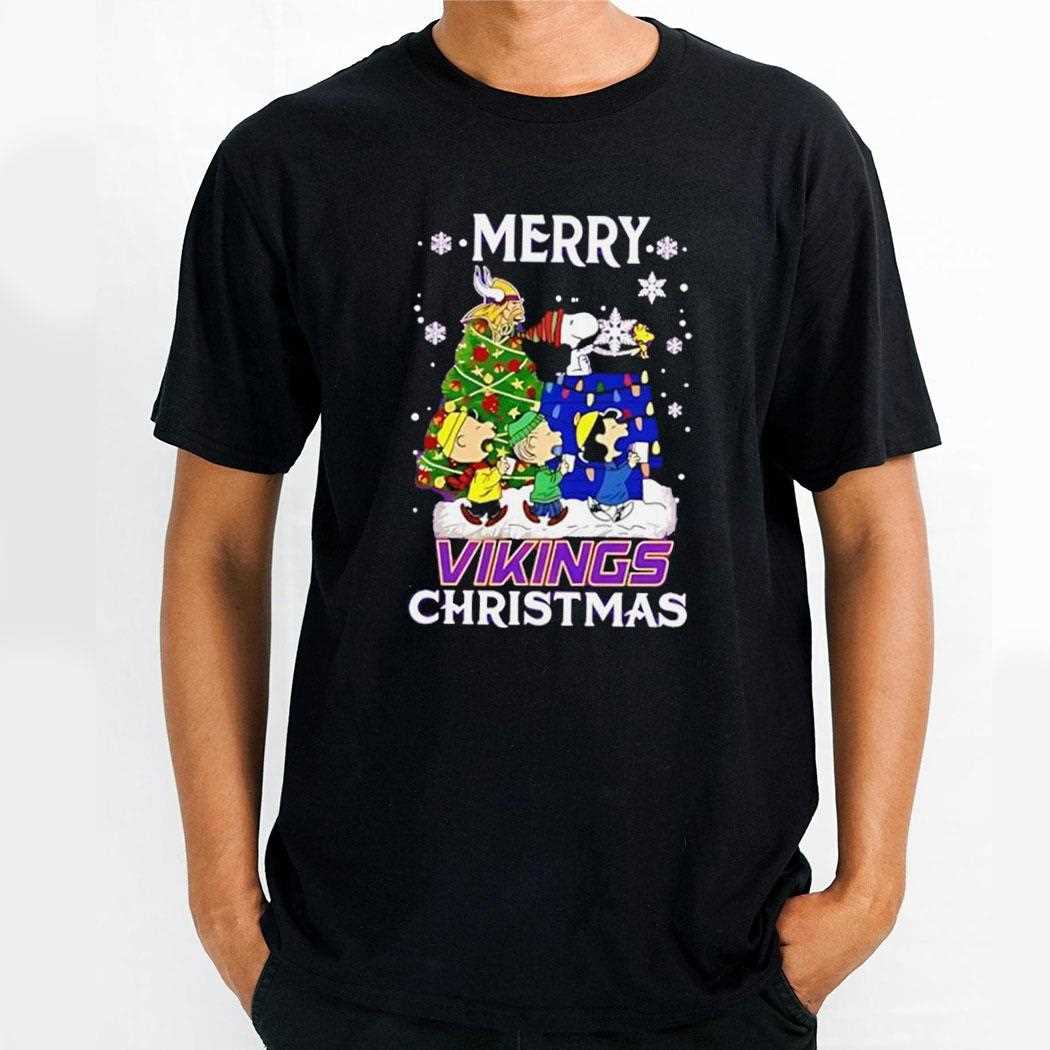 Snoopy And Friends Merry Tampa Bay Buccaneers Christmas Cute Cartoon Tee